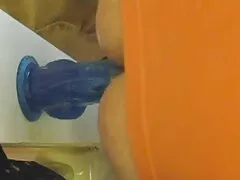 Amatoriale dai Capelli rossi punire la sua figa porno con vecchie troie con dildo grande