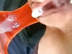 - mio anziano che scopa fratello