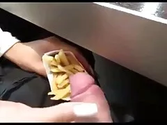 Petite Sexy Freak Scopa porno con vecchie signore Peloso Paki Con Cappuccio Stile